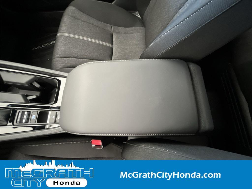 new 2025 Honda Accord Hybrid car, priced at $33,700