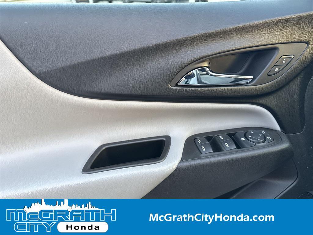 used 2022 Chevrolet Equinox car, priced at $18,999