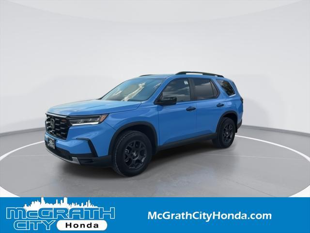 used 2025 Honda Pilot car, priced at $47,299