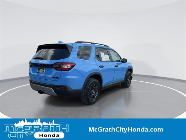 used 2025 Honda Pilot car, priced at $47,299