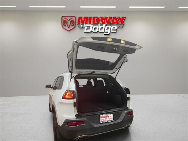 used 2016 Jeep Cherokee car, priced at $12,949