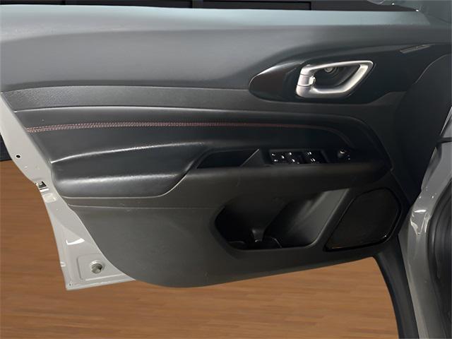 used 2022 Jeep Compass car, priced at $18,395