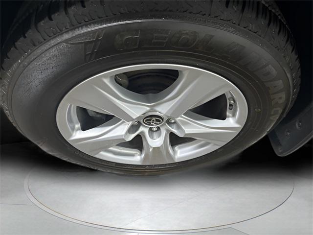 used 2021 Toyota Highlander car, priced at $25,999