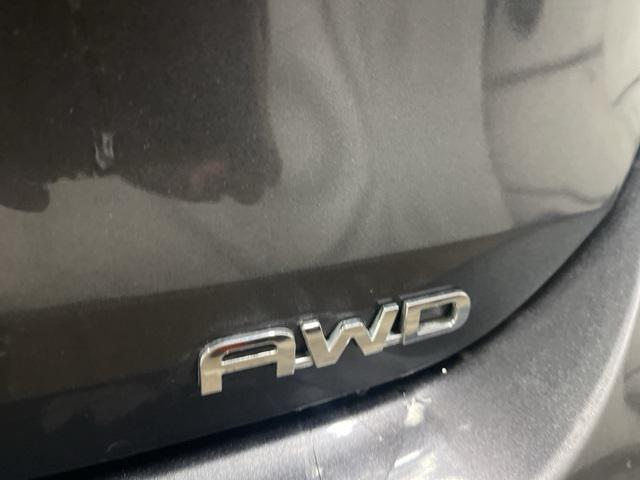 used 2021 Toyota Highlander car, priced at $25,999