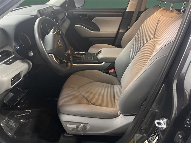 used 2021 Toyota Highlander car, priced at $25,999