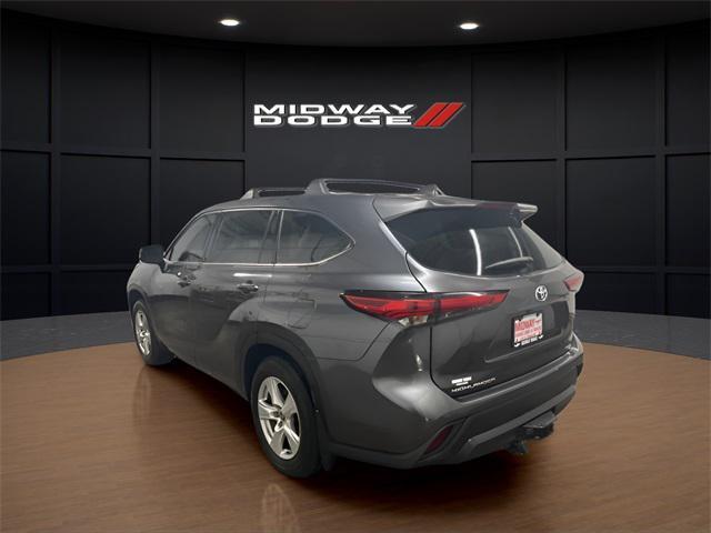 used 2021 Toyota Highlander car, priced at $25,999