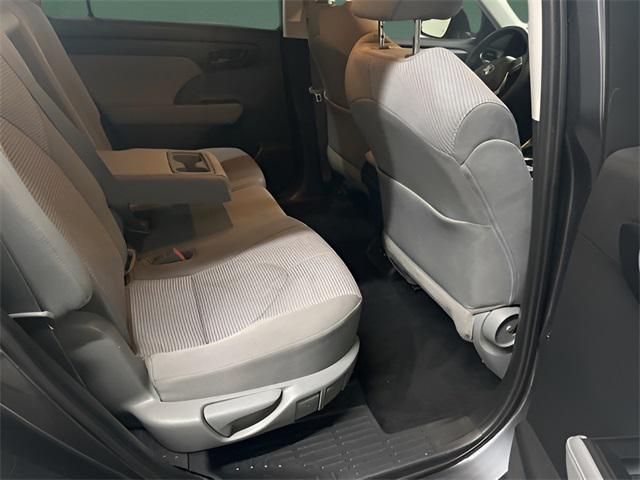 used 2021 Toyota Highlander car, priced at $25,999