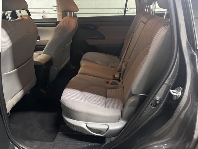 used 2021 Toyota Highlander car, priced at $26,495