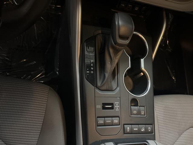 used 2021 Toyota Highlander car, priced at $26,495