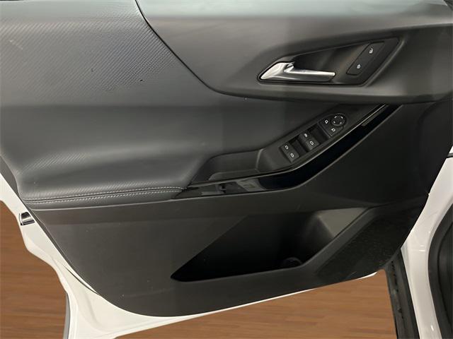 used 2025 Chevrolet Equinox car, priced at $24,495