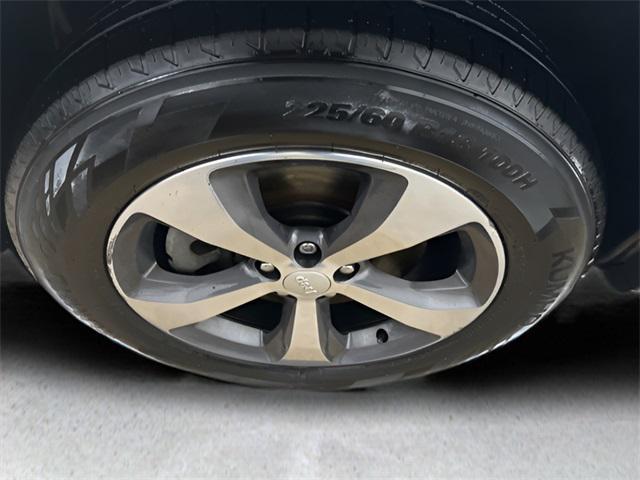 used 2020 Jeep Cherokee car, priced at $22,949