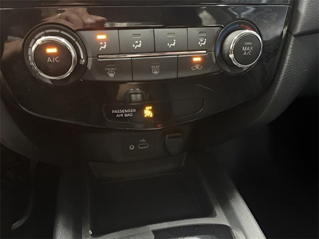 used 2019 Nissan Rogue car
