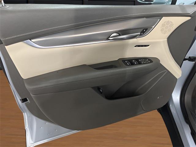 used 2017 Cadillac XT5 car, priced at $16,995