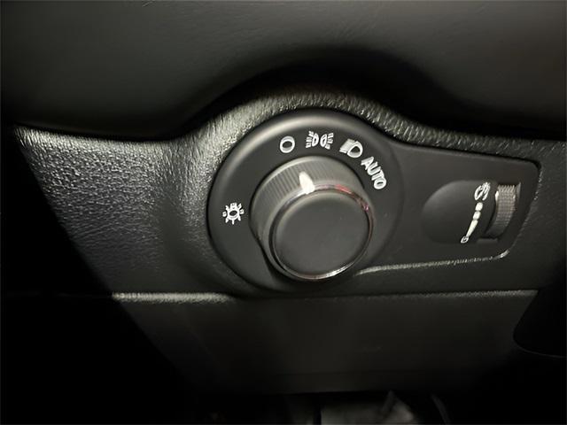 new 2025 Dodge Durango car, priced at $33,090