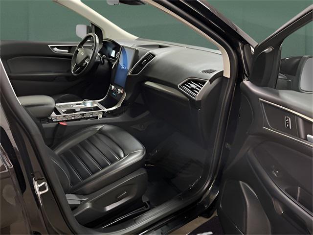 used 2024 Ford Edge car, priced at $24,995