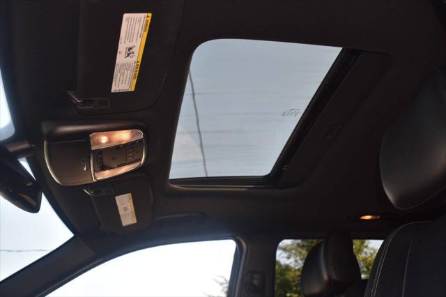 used 2015 Jeep Grand Cherokee car, priced at $15,995