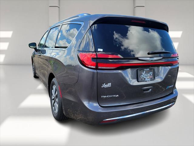 used 2021 Chrysler Pacifica Hybrid car, priced at $22,987