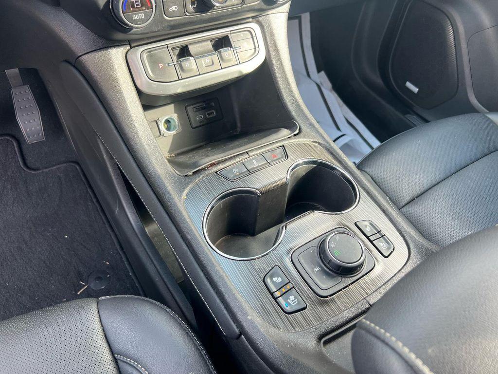 used 2023 GMC Acadia car, priced at $30,900