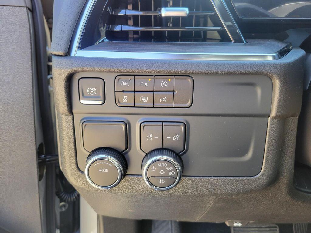 new 2025 Chevrolet Tahoe car, priced at $70,595
