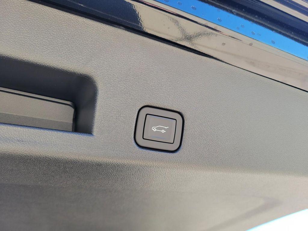 new 2026 Chevrolet Traverse car, priced at $56,665