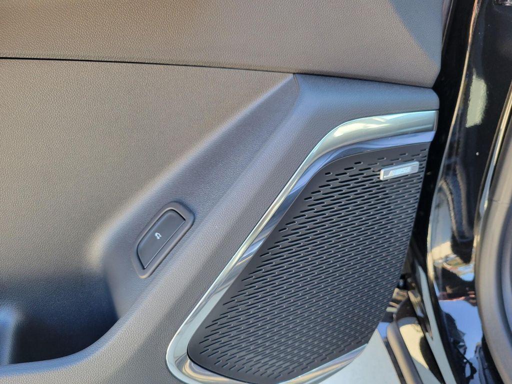 new 2026 Chevrolet Traverse car, priced at $56,665