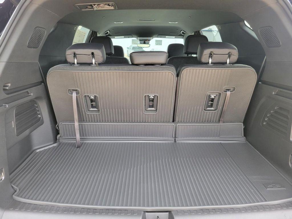 new 2026 Chevrolet Traverse car, priced at $43,600