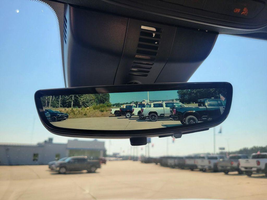 new 2026 Chevrolet Traverse car, priced at $43,600