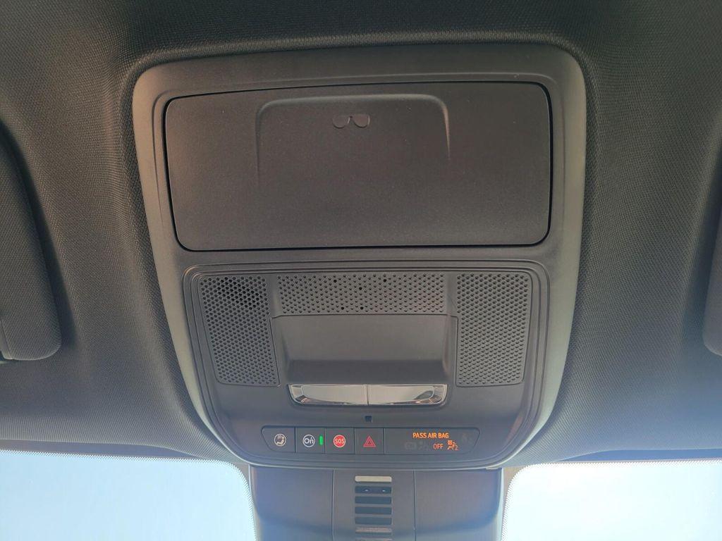 new 2026 Chevrolet Traverse car, priced at $43,600