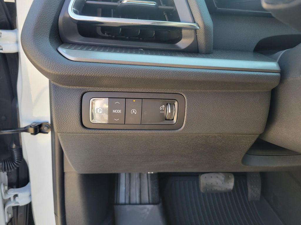 new 2026 Chevrolet Traverse car, priced at $43,600