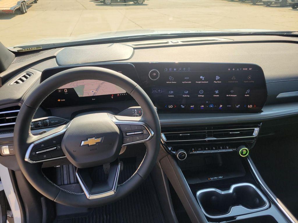 new 2026 Chevrolet Traverse car, priced at $43,600