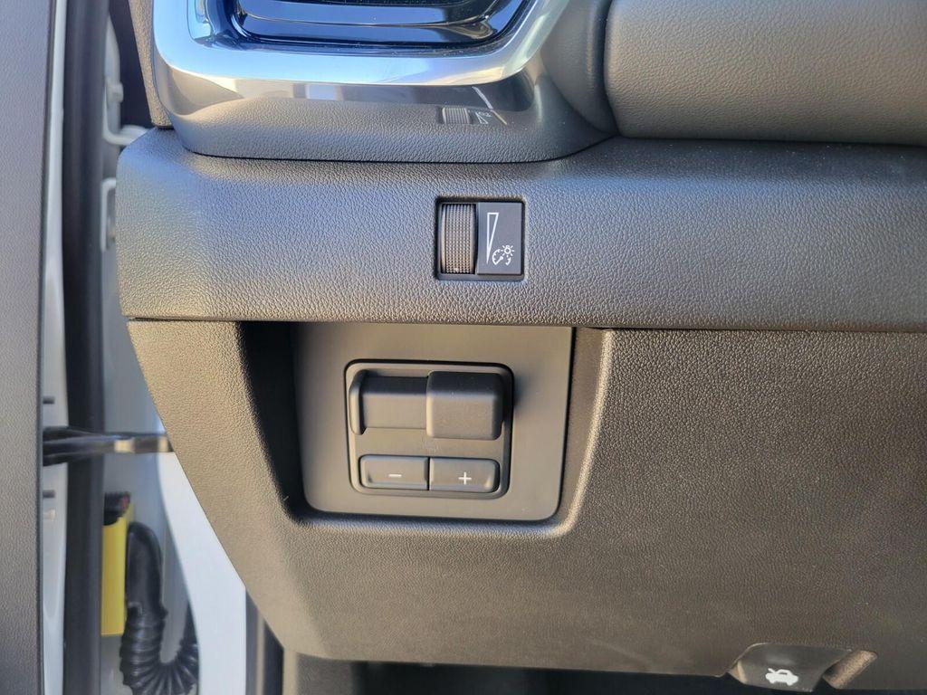 new 2025 GMC Canyon car, priced at $38,525