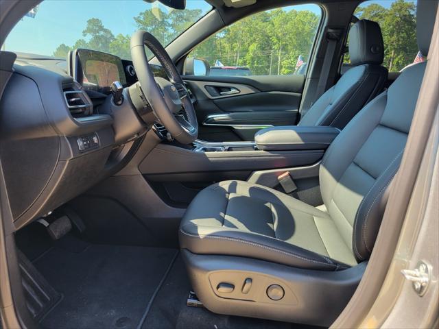 new 2025 Chevrolet Traverse car, priced at $41,235
