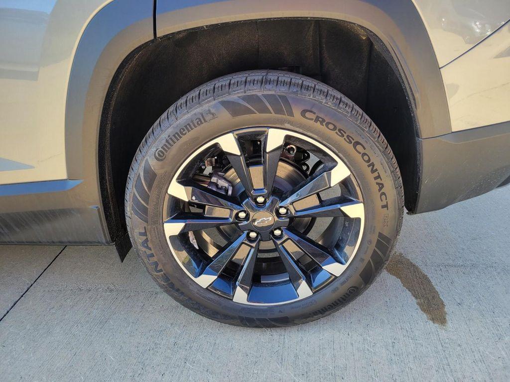 new 2026 Chevrolet Equinox car, priced at $33,170