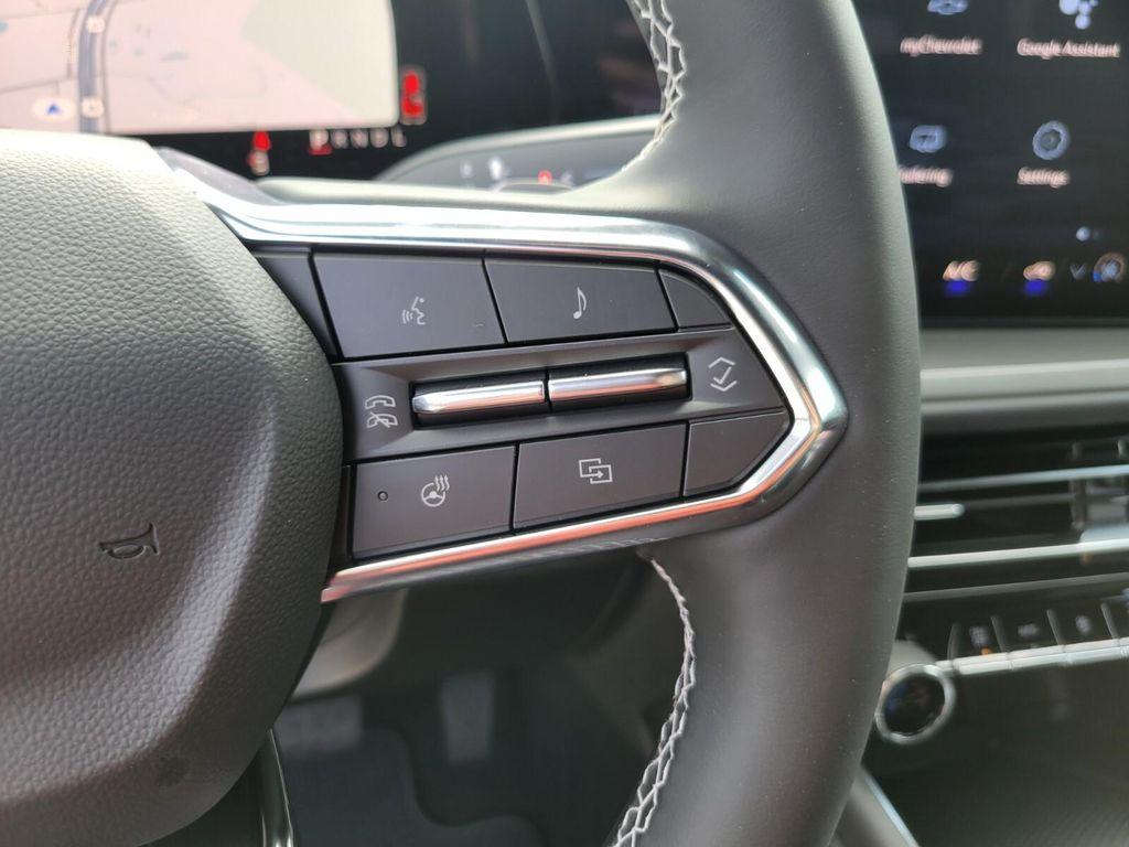new 2026 Chevrolet Traverse car, priced at $43,600