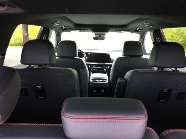 used 2024 Chevrolet Traverse car, priced at $55,995