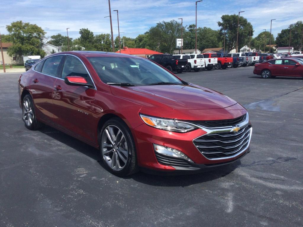 new 2025 Chevrolet Malibu car, priced at $33,900