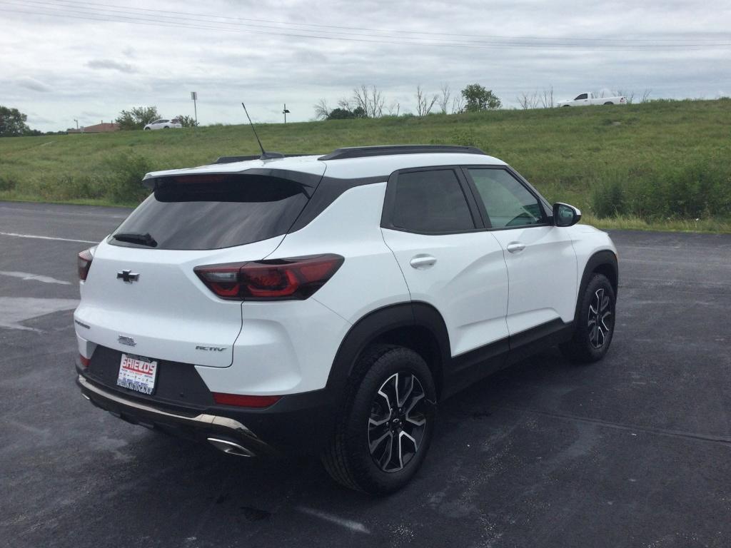 new 2024 Chevrolet TrailBlazer car, priced at $27,500