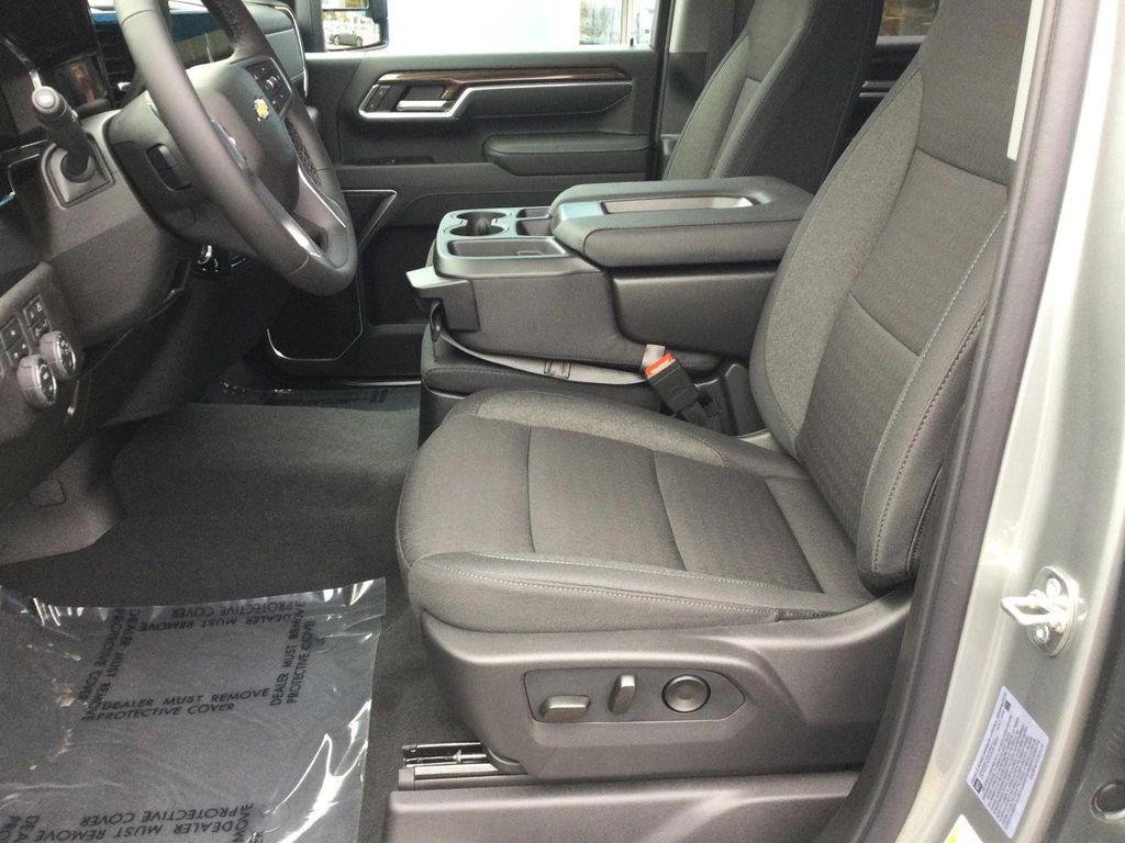 new 2026 Chevrolet Silverado 2500 car, priced at $75,300