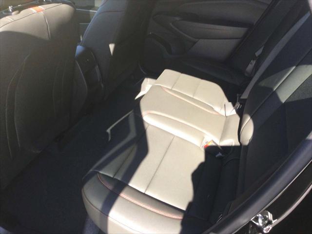 new 2025 Chevrolet Trax car