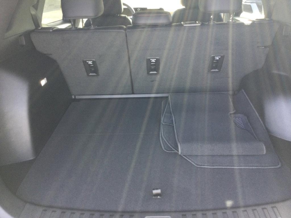 new 2026 Chevrolet Equinox car, priced at $37,610