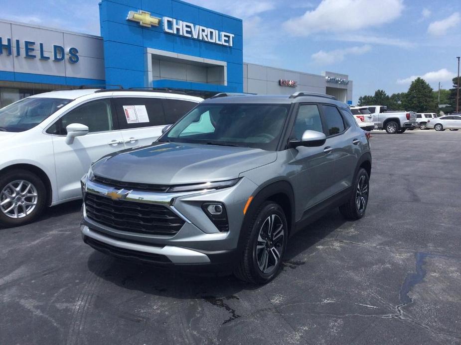 new 2025 Chevrolet TrailBlazer car, priced at $28,470