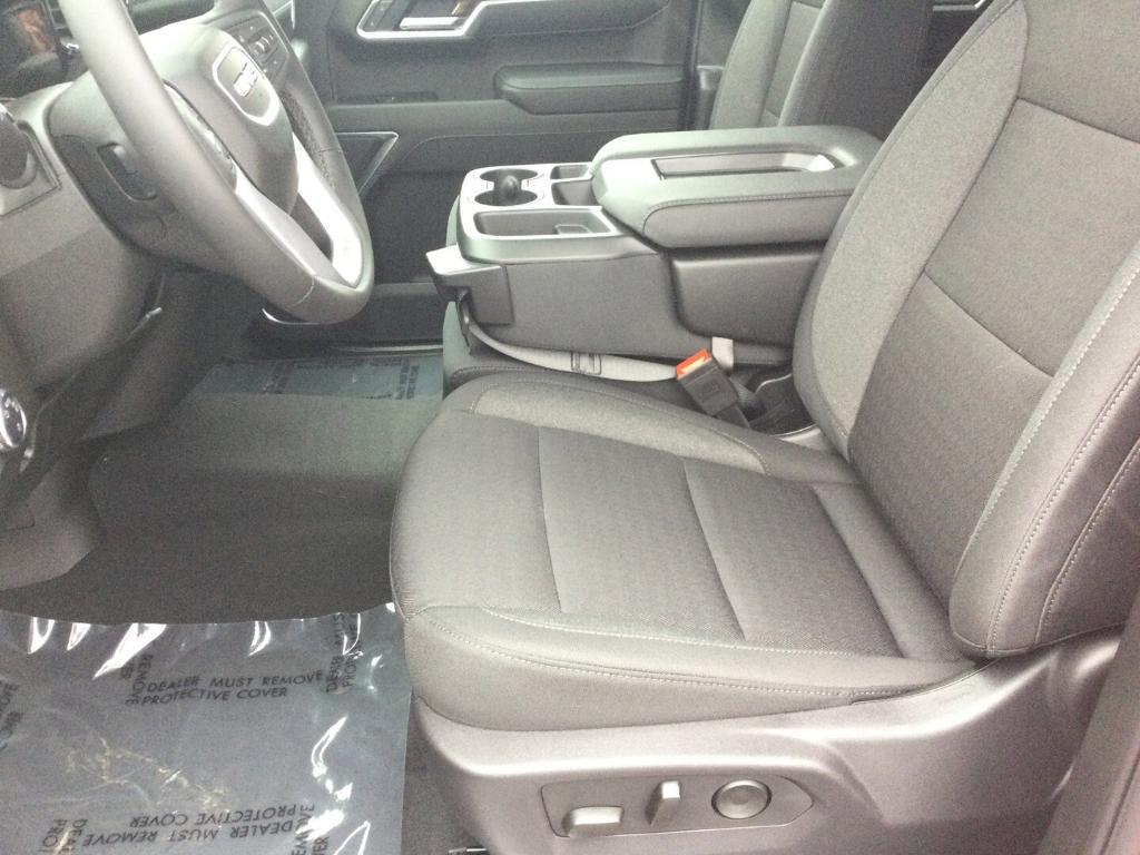 new 2025 GMC Sierra 1500 car, priced at $55,245
