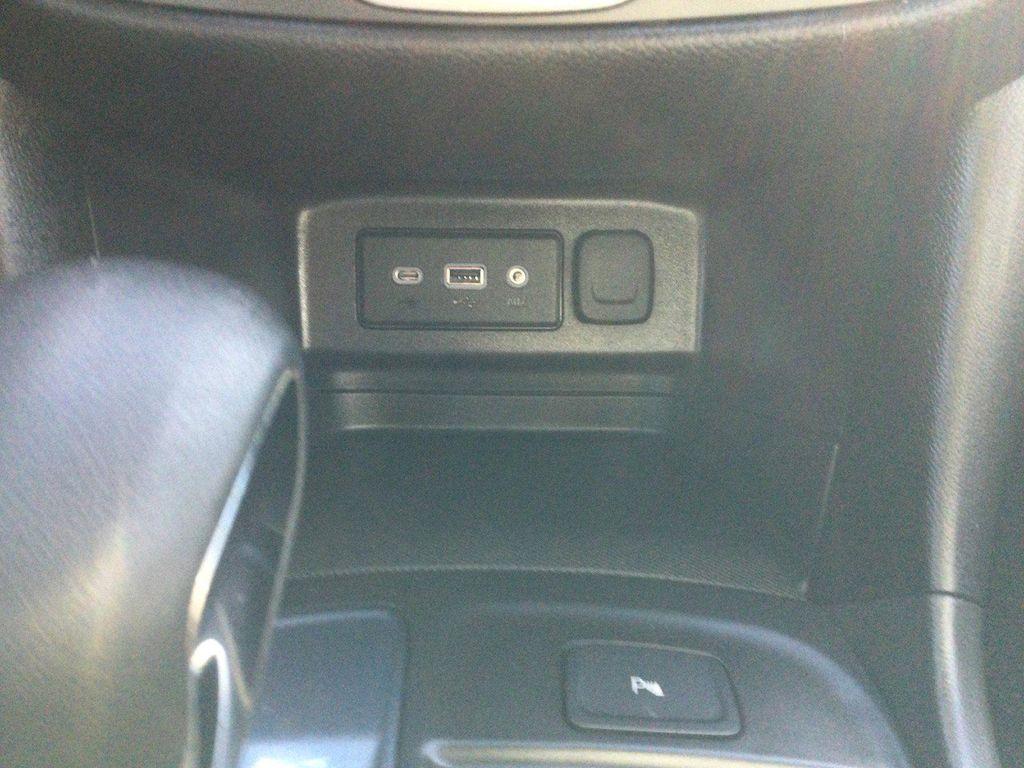 used 2024 Chevrolet Equinox car, priced at $23,995