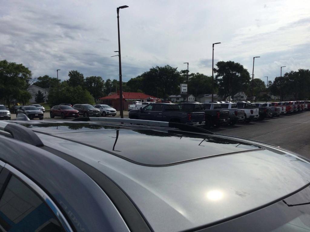 new 2025 Chevrolet Traverse car, priced at $56,995