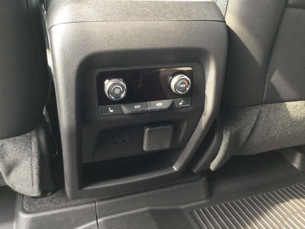 new 2025 Chevrolet Traverse car, priced at $56,995