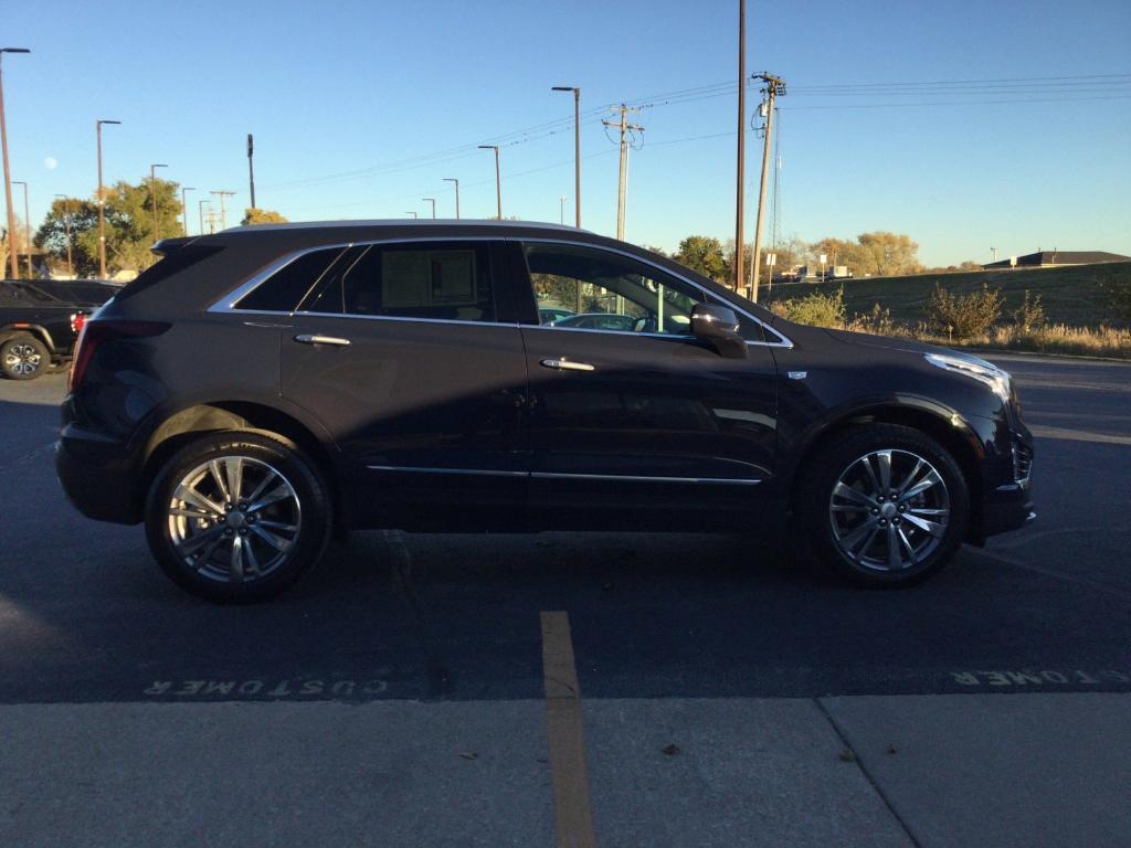 used 2025 Cadillac XT5 car, priced at $43,995
