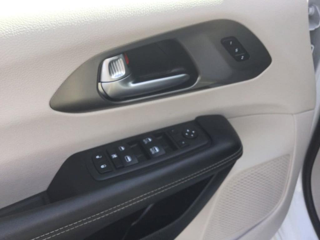 used 2023 Chrysler Pacifica car, priced at $22,995