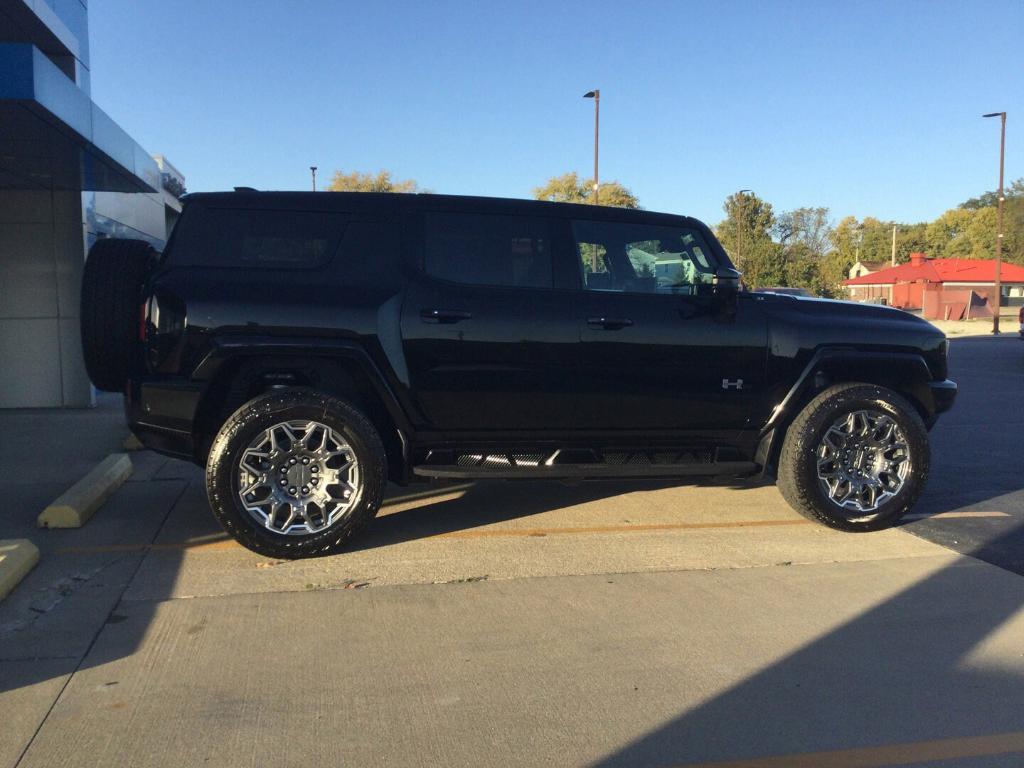 new 2025 GMC HUMMER EV car, priced at $109,285