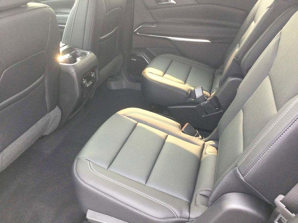 new 2025 Chevrolet Traverse car, priced at $46,500