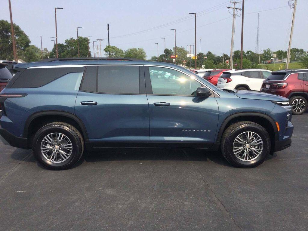 new 2025 Chevrolet Traverse car, priced at $46,500